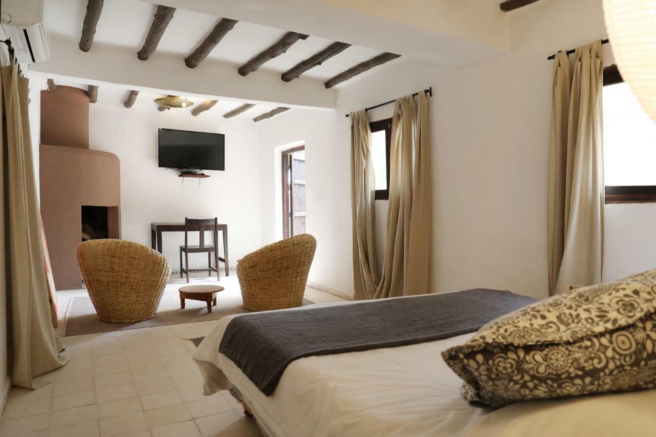 Le Petit Hotel Du Flouka Lalla Takerkoust Exteriör bild